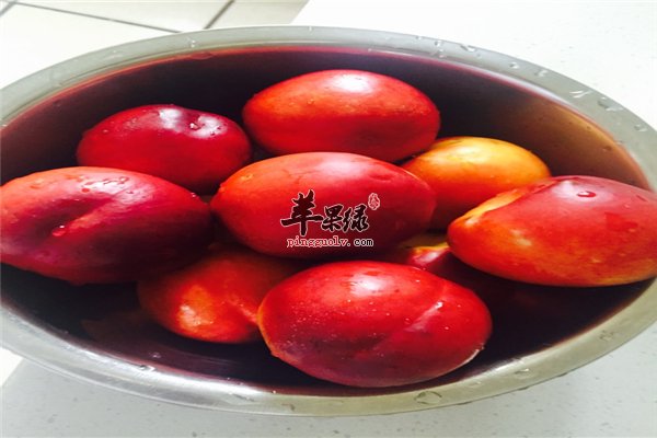 美味的油桃让你健康又美丽
