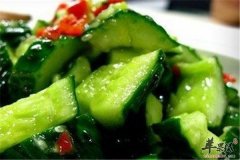 黄瓜好吃水分多 美容降糖大法宝
