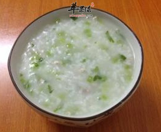 【春季喝什么粥好】芹菜粥_胡萝卜粥_菠菜粥