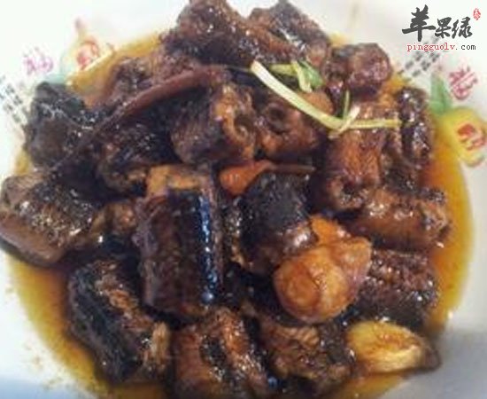 黄鳝虽然长得丑 但营养价值高哦