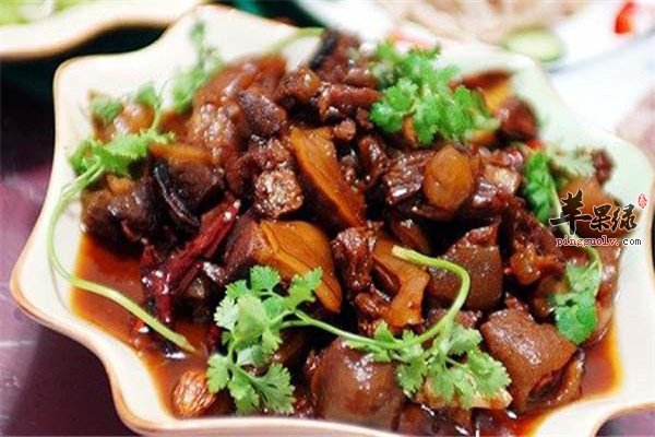狗肉驱寒活血补肾益阳孕妇不宜食用