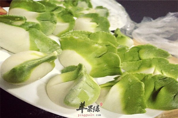 菠菜饺子—促进肠道蠕动抗衰老