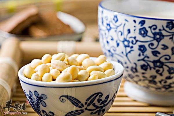 豆浆营养丰富 但这五类人不宜食用