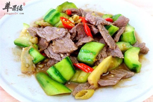 丝瓜炒牛肉——女性美白护肤去皱首选