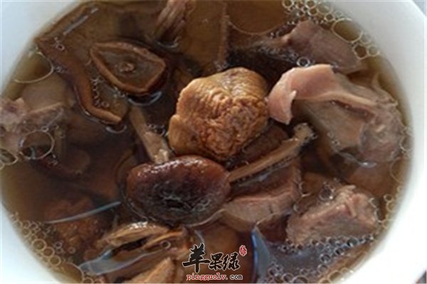 姬松茸肉炒饭--健脑补肾补充蛋白质氨基酸