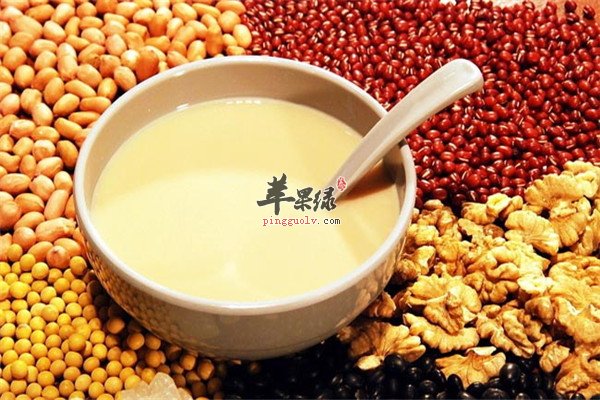 玉米小麦黄豆浆--健脾祛湿降脂降压