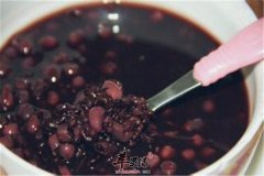 黑米薏米红豆粥——营养均衡祛湿邪