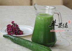 黄瓜榨汁预防口腔溃疡效果好