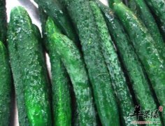 夏季吃黄瓜降暑补水防止肝硬化