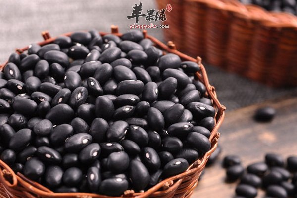 黑豆营养 黑豆制作 黑豆煲鲫鱼汤 黑豆醋