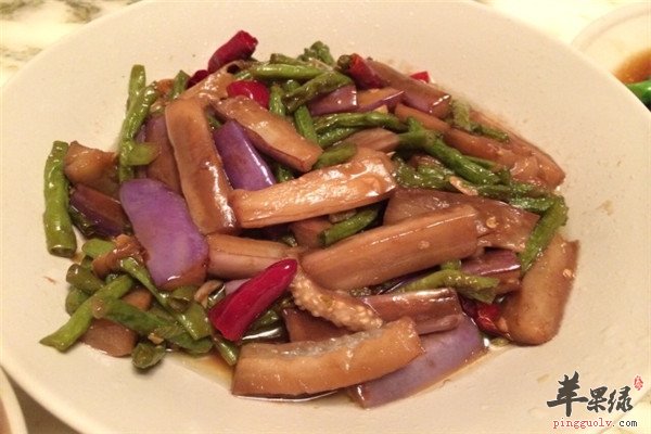 西红柿茄子炖豆角1.jpg