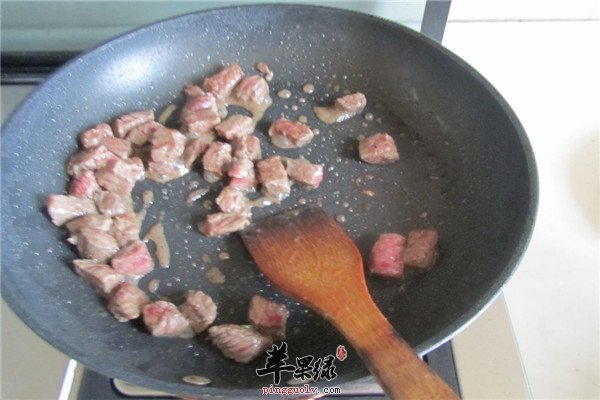 彩椒菱角牛肉粒1.jpg