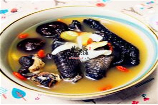 百合乌鸡枸杞子煲——养心安神润肺