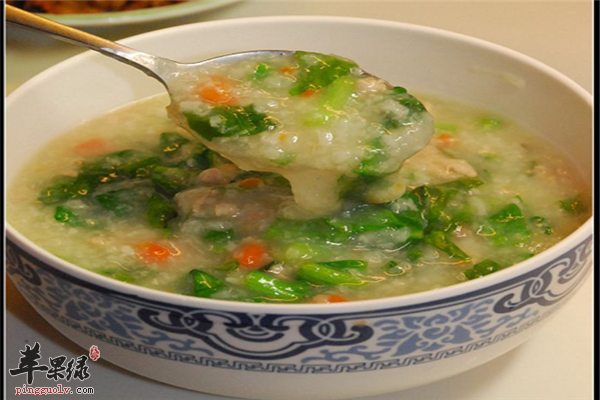 瘦肉菠菜粥—补铁补血促进发育