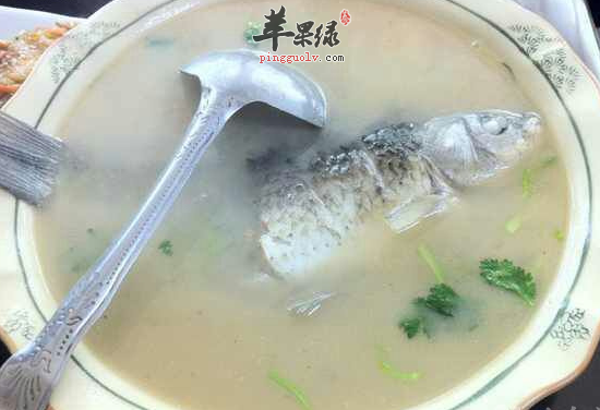 蘋果綠 食材大全 營養價值鯽魚湯是人們非常喜愛的一種魚湯,鯽魚的