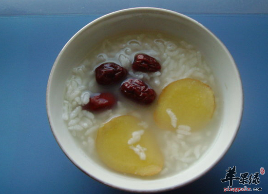 秋冬喝干姜粥温暖脾胃散寒止痛