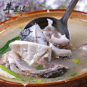 鱼头豆腐汤怎么烹饪能够去腥味呢