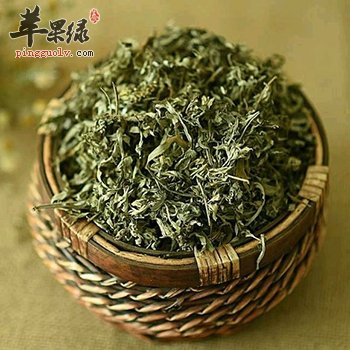 艾叶水泡脚好处多 能祛湿治感冒发烧