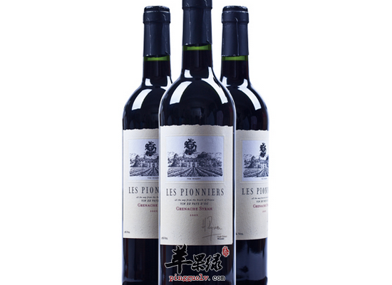 老年人喝干红葡萄酒的保健功效