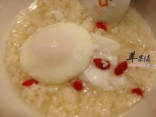 枸杞养生功效强 推荐枸杞酿蛋的做法