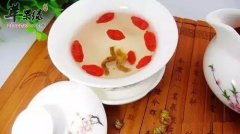 喝枸杞泡水有助于保护肝和肾