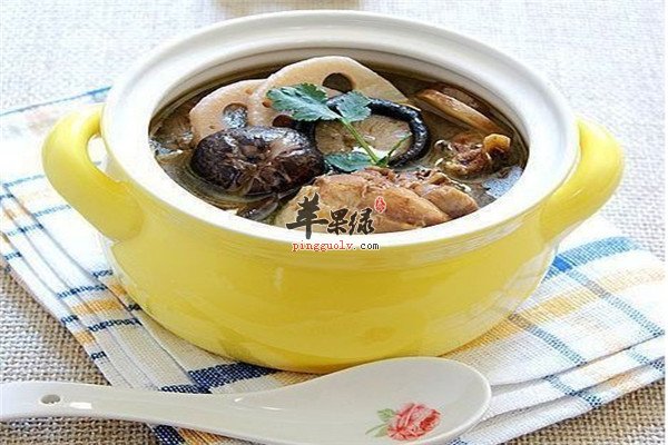 莲藕香菇鸡汤——滋补气血润肺止咳