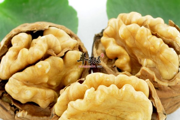 核桃加黑芝麻功效 核桃加杏仁功效