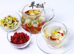 枸杞和菊花泡茶可散风热明目