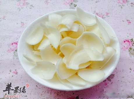 百合是润肺的白色食物 推荐百合的偏方