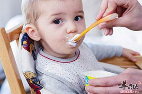 小孩上吐下泻怎么办 上吐下泻饮食