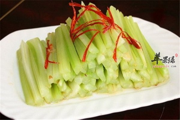 鸡肉芹菜炒玉米——助消化强身健体