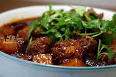 为大家介绍牛排骨汤