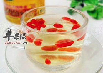 多喝枸杞泡的水可以调养身体