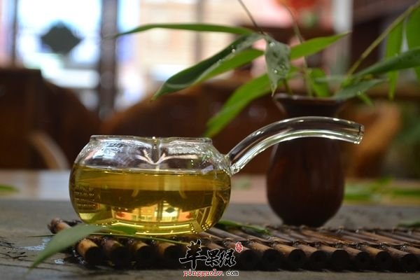 普洱茶生茶与熟茶有区别 功效不同