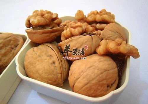 核桃皮也很有好处 教你核桃皮的吃法