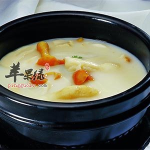 鸡油菌炖鸡——补脾益胃补血益气