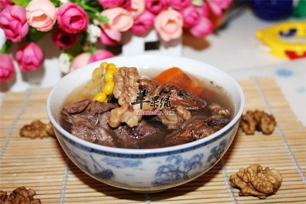 猪骨核桃煲汤——补肝补肾润燥通便