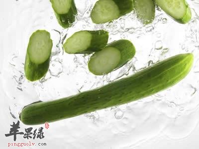 黄瓜敷脸有讲究 注意这些才护肤