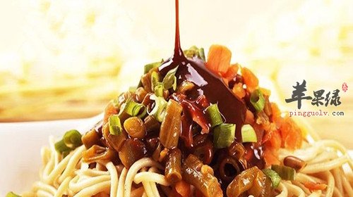两道特色凉面的美食推荐