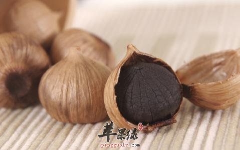 黑蒜的神奇功效 这些人群很适合吃