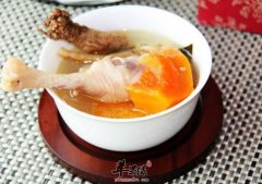 蟹味菇炖鸡汤的两种