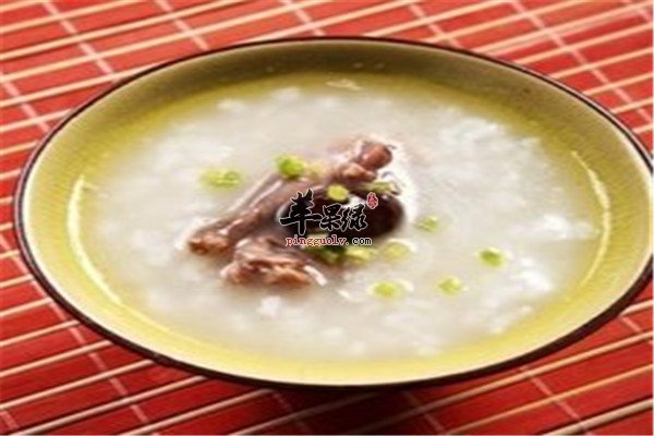 鹌鹑瓦罐粥——补脾益气消除疲劳
