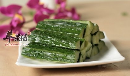 吃黄瓜有禁忌 对于这样的食物不能一起吃