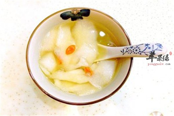 冰糖雪梨汤——润肺止咳清热生津