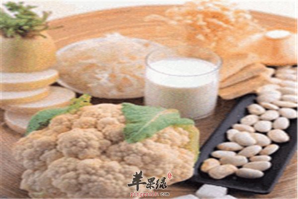 吃什么缓解脱水 两类食物要补充