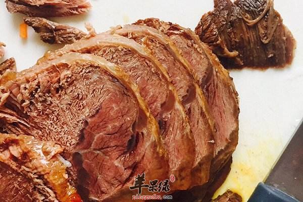 为大家介绍两款牛腱子肉的食谱