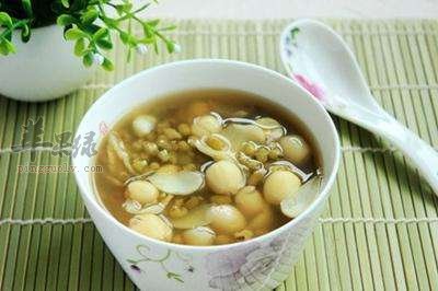 绿豆百合银耳汤——利水消肿增进食欲