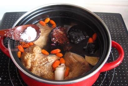 灵芝红枣瘦肉汤——调理肝脏