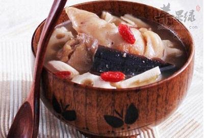 猪蹄灵芝汤——健脾安神益肾养肝