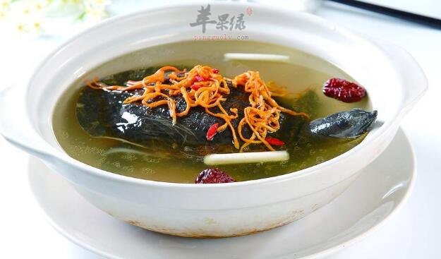 黄花菜炖甲鱼汤